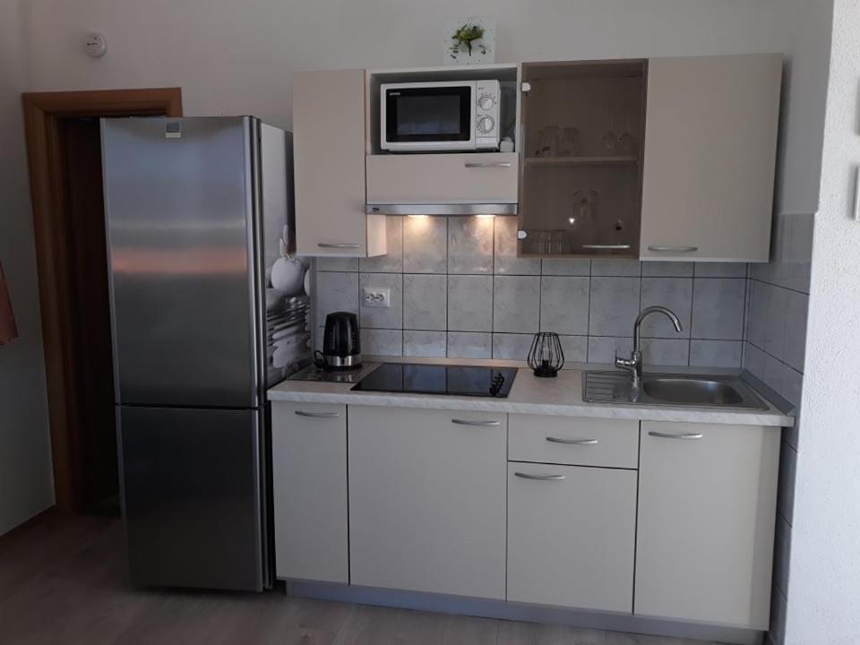 Apartments Viki Trogir Exterior foto